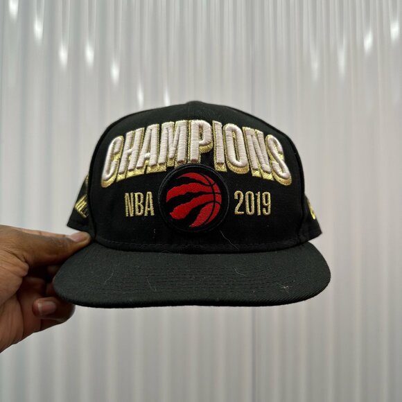Toronto Raptors Championship Snapback Hat - Picture 2 of 7